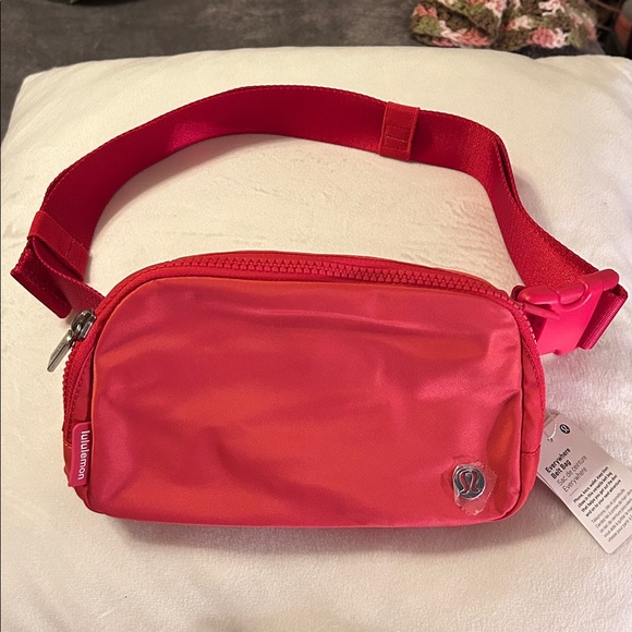 Lululemon Hot Pink Belt Bag - Picture 6 of 11